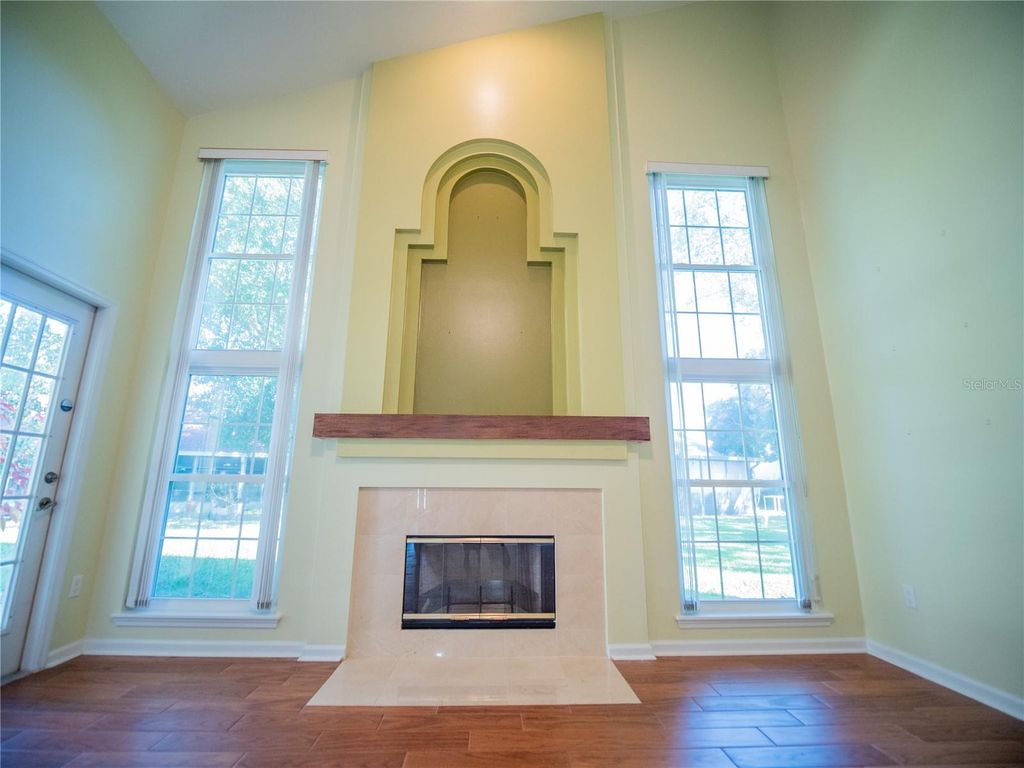 Image 15 of property listing at 3561 VENTURA CLUB CIRCLE, Orlando, FL 32822