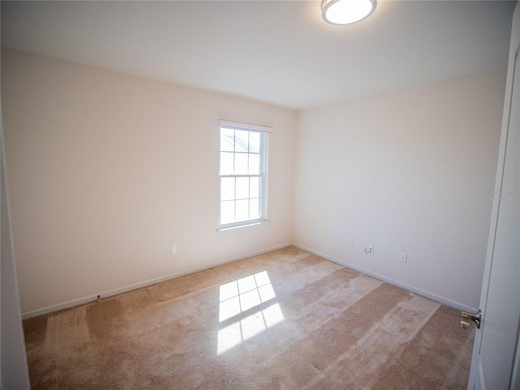 Image 26 of property listing at 3561 VENTURA CLUB CIRCLE, Orlando, FL 32822