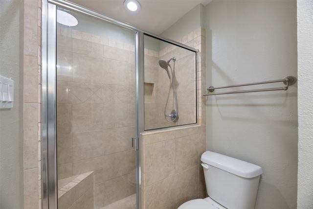 6540 Victoria Avenue, North Richland Hills, TX 76180