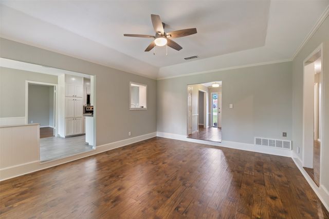 6540 Victoria Avenue, North Richland Hills, TX 76180