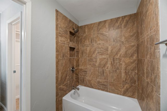 6540 Victoria Avenue, North Richland Hills, TX 76180