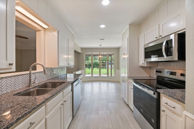 6540 Victoria Avenue, North Richland Hills, TX 76180