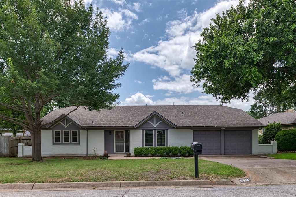 6540 Victoria Avenue, North Richland Hills, TX 76180