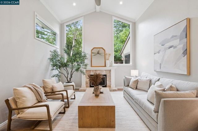 148 Alamo Sq, Alamo, CA 94507