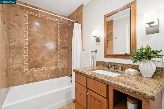 148 Alamo Sq, Alamo, CA 94507