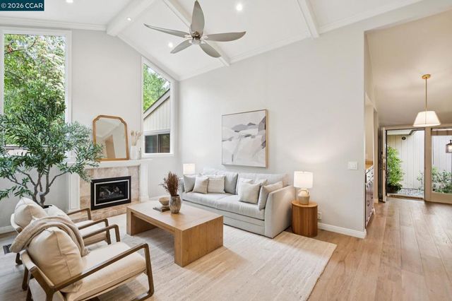 148 Alamo Sq, Alamo, CA 94507