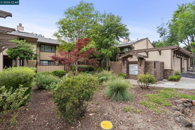 148 Alamo Sq, Alamo, CA 94507