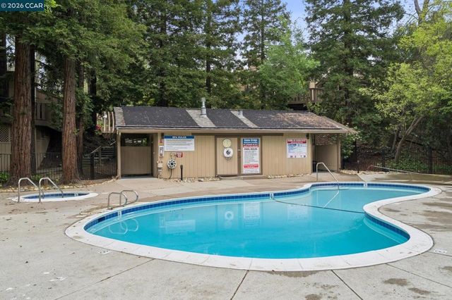 148 Alamo Sq, Alamo, CA 94507