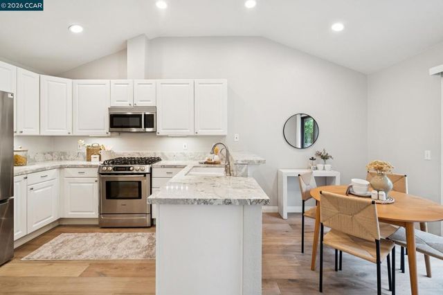 148 Alamo Sq, Alamo, CA 94507