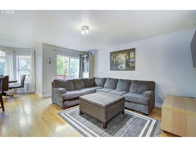 1556 Ne 27TH Ter, Gresham, OR 97030