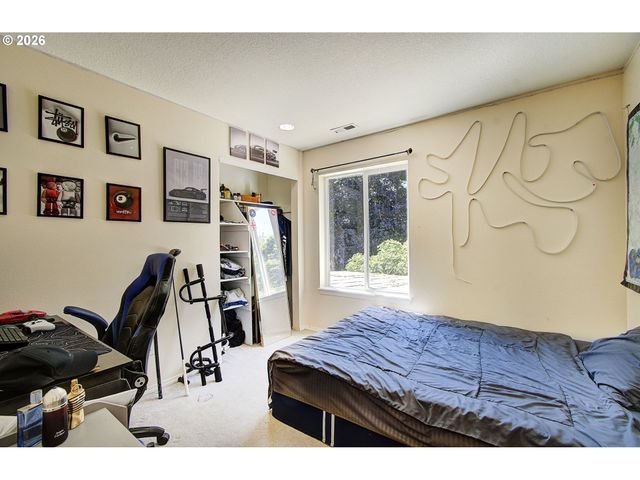 1556 Ne 27TH Ter, Gresham, OR 97030