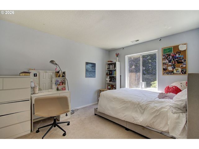 1556 Ne 27TH Ter, Gresham, OR 97030