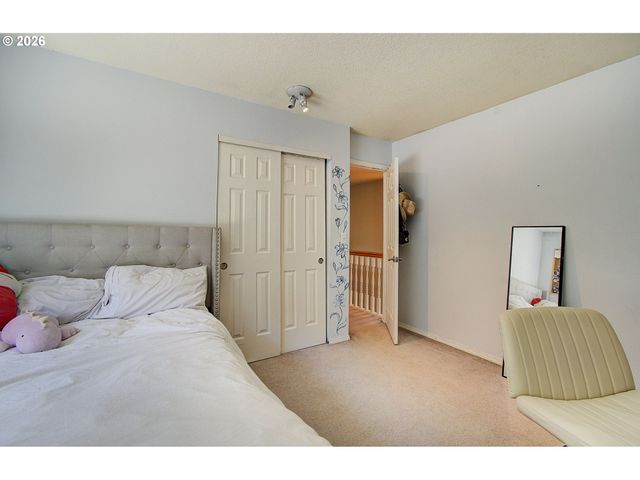 1556 Ne 27TH Ter, Gresham, OR 97030