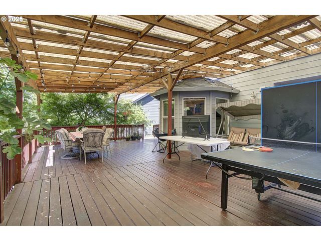 1556 Ne 27TH Ter, Gresham, OR 97030