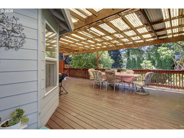 1556 Ne 27TH Ter, Gresham, OR 97030