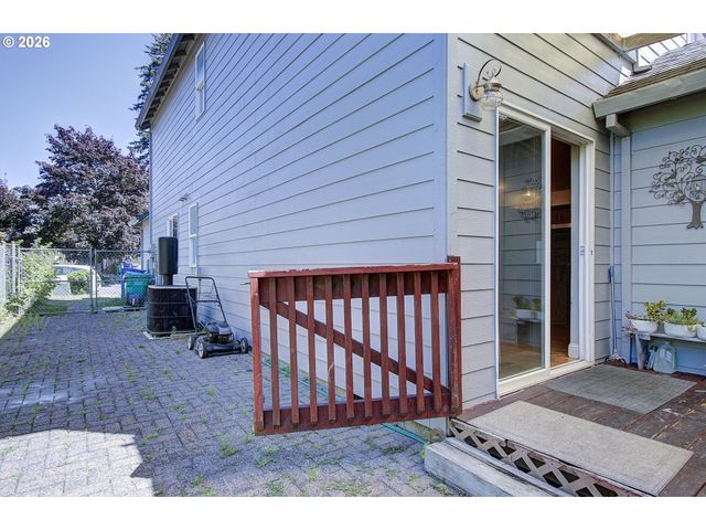 1556 Ne 27TH Ter, Gresham, OR 97030