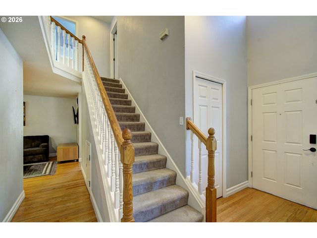 1556 Ne 27TH Ter, Gresham, OR 97030