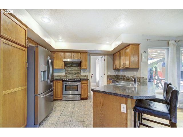 1556 Ne 27TH Ter, Gresham, OR 97030