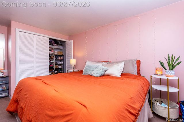 26541 Summerdale Drive, Southfield, MI 48033