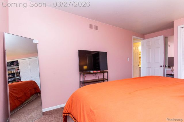 26541 Summerdale Drive, Southfield, MI 48033