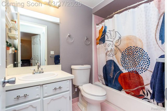 26541 Summerdale Drive, Southfield, MI 48033