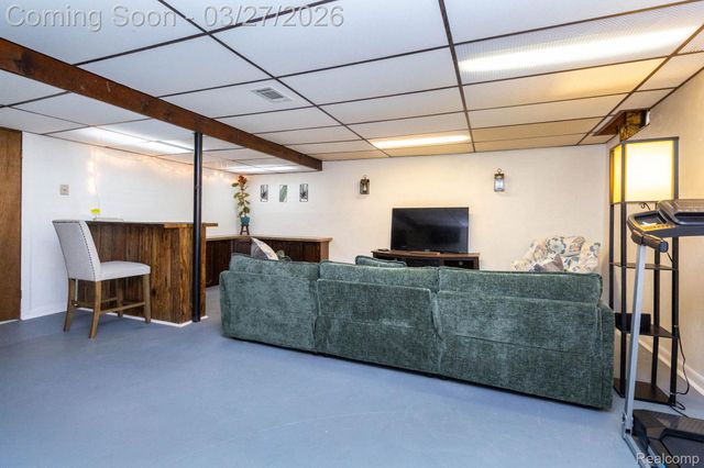 26541 Summerdale Drive, Southfield, MI 48033