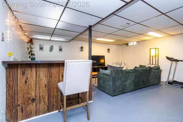 26541 Summerdale Drive, Southfield, MI 48033