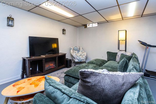 26541 Summerdale Drive, Southfield, MI 48033