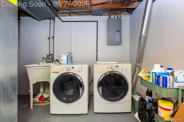 26541 Summerdale Drive, Southfield, MI 48033