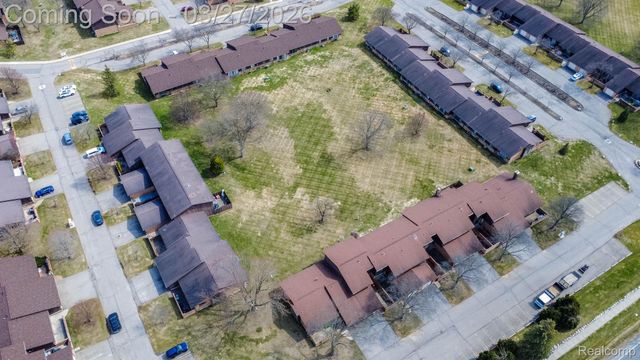 26541 Summerdale Drive, Southfield, MI 48033