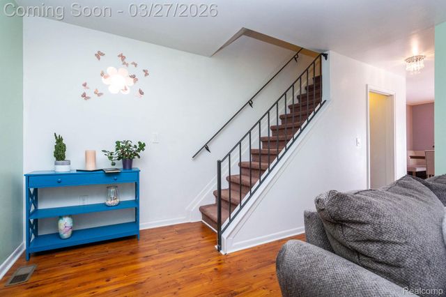 26541 Summerdale Drive, Southfield, MI 48033