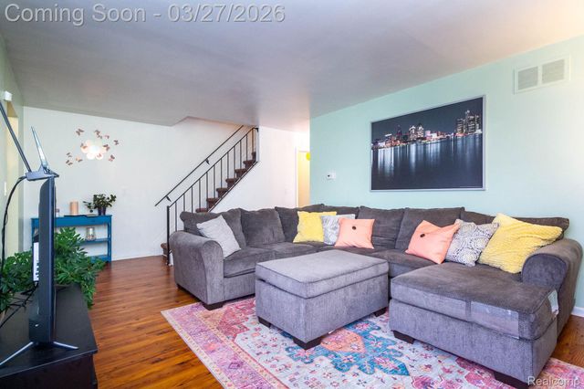 26541 Summerdale Drive, Southfield, MI 48033