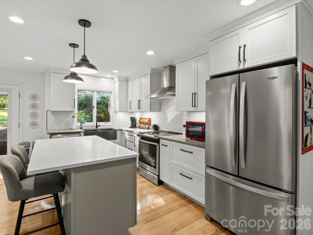 110 Aurora Drive, Asheville, NC 28805