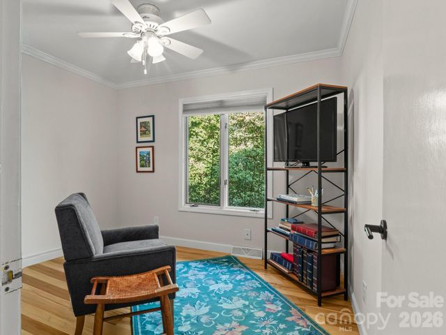 110 Aurora Drive, Asheville, NC 28805