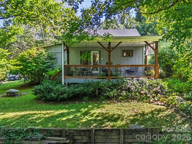 110 Aurora Drive, Asheville, NC 28805