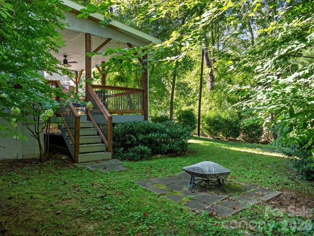 110 Aurora Drive, Asheville, NC 28805