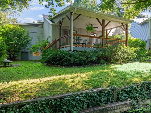 110 Aurora Drive, Asheville, NC 28805