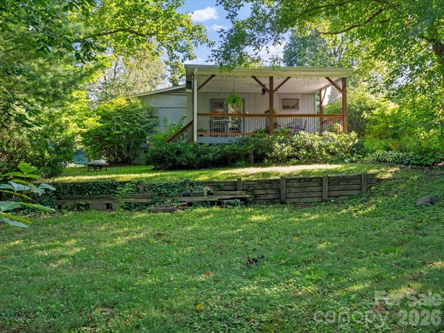 110 Aurora Drive, Asheville, NC 28805
