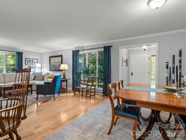 110 Aurora Drive, Asheville, NC 28805