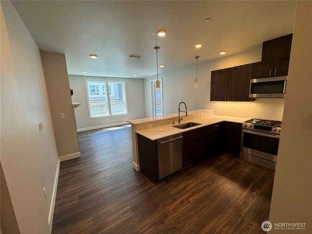 4691 Main St #416, Tacoma, WA 98407