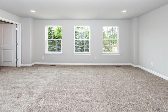 3 Grandview Cir Grandview Circle 71, White Lake, MI 48386