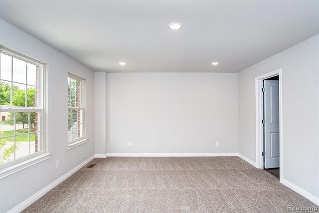 3 Grandview Cir Grandview Circle 71, White Lake, MI 48386