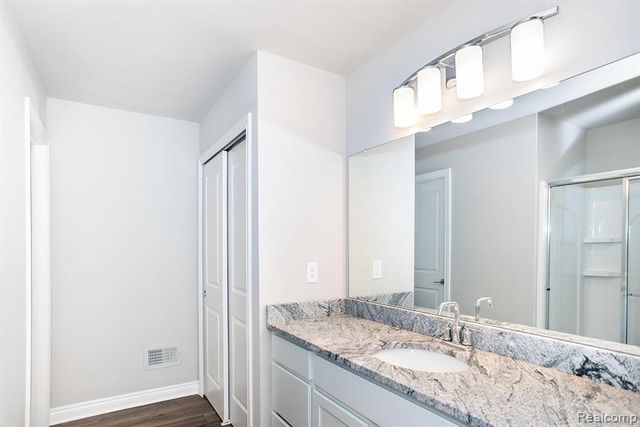 3 Grandview Cir Grandview Circle 71, White Lake, MI 48386