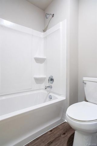 3 Grandview Cir Grandview Circle 71, White Lake, MI 48386