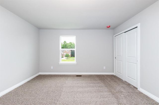3 Grandview Cir Grandview Circle 71, White Lake, MI 48386