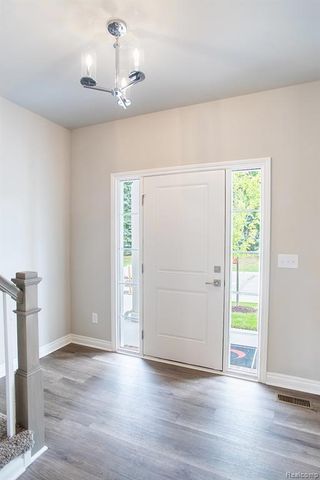 3 Grandview Cir Grandview Circle 71, White Lake, MI 48386