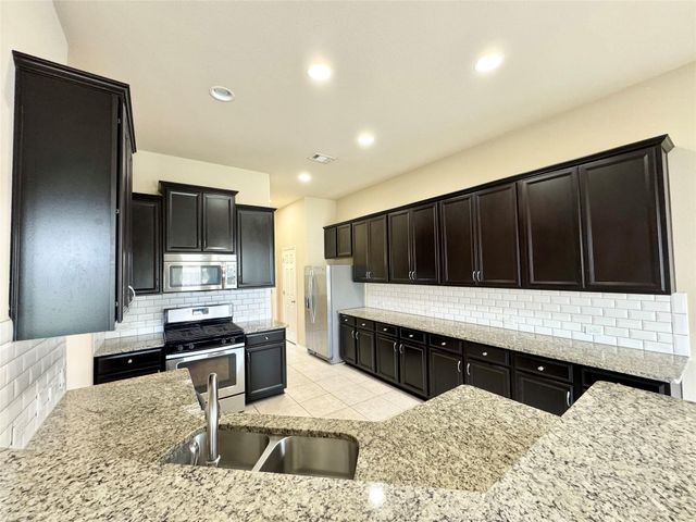 316 Peggy DR, Liberty Hill, TX 78642
