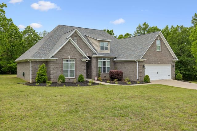 145 Airport Ct, Waverly, TN 37185