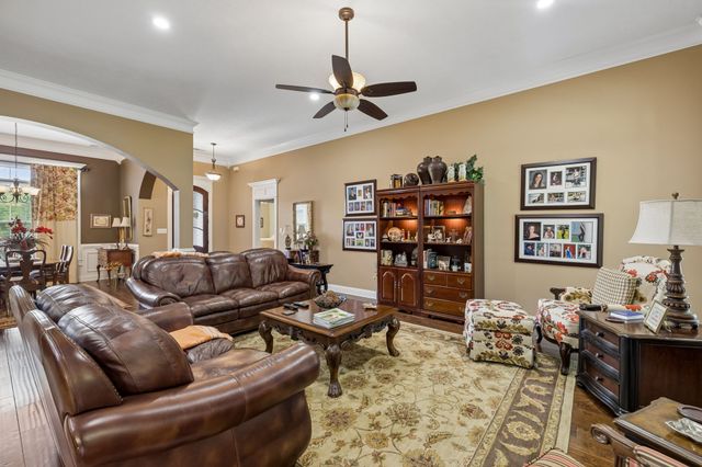 145 Airport Ct, Waverly, TN 37185