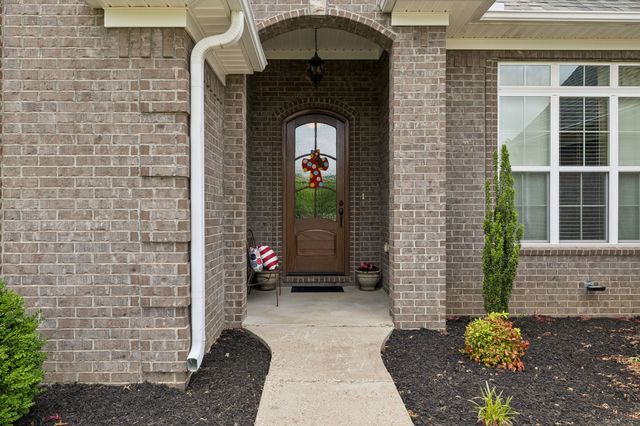 145 Airport Ct, Waverly, TN 37185